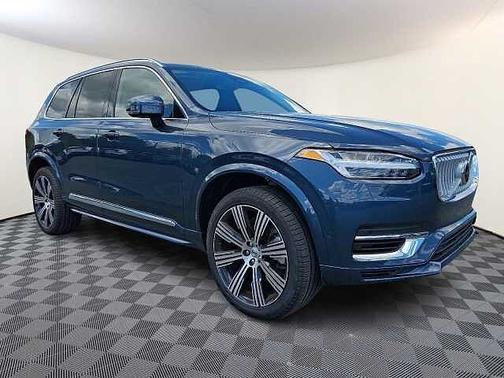 2025 Volvo XC90 Plus