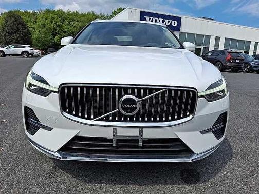 2023 Volvo XC60 Plus