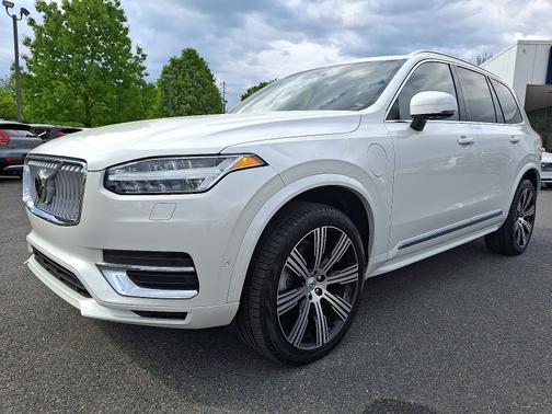 2025 Volvo XC90 Plug-In Hybrid T8 Plus 7-Seater