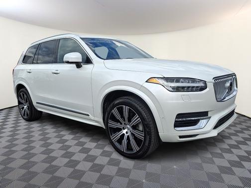 2025 Volvo XC90 Plug-In Hybrid T8 Plus 7-Seater