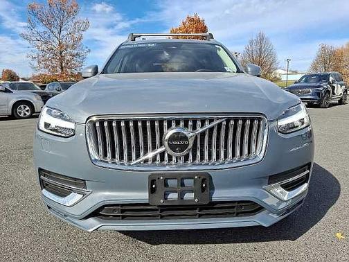 2023 Volvo XC90 Plus