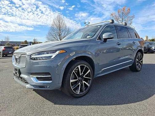 2023 Volvo XC90 Plus