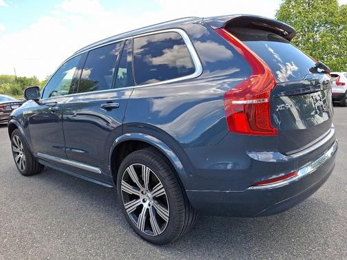 2025 Volvo XC90 Plug-In Hybrid T8 Plus 7-Seater