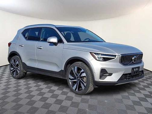 2023 Volvo XC40 Plus