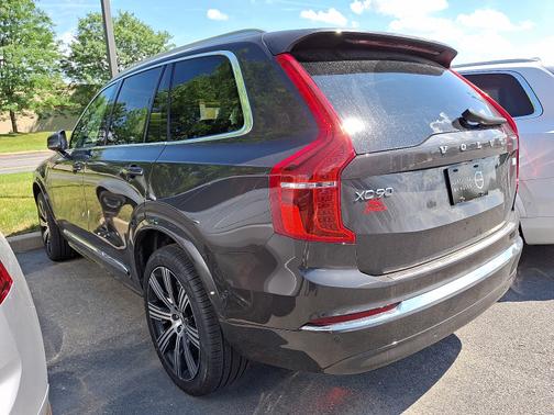 2024 Volvo XC90 Recharge Plug-In Hybrid T8 Plus Bright Theme 7-Seater