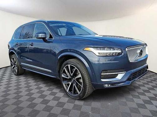 2023 Volvo XC90 Plus