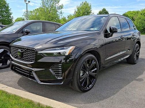Onyx Black 2024 Volvo XC60