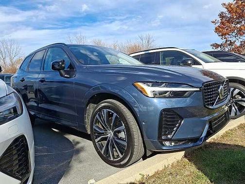 2025 Volvo XC60 Plus