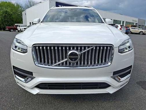 2025 Volvo XC90 Plus
