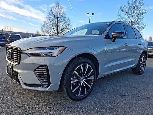 2025 Volvo XC60 Plus