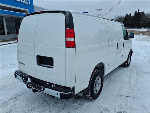 2025 Chevrolet Express 3500 3500