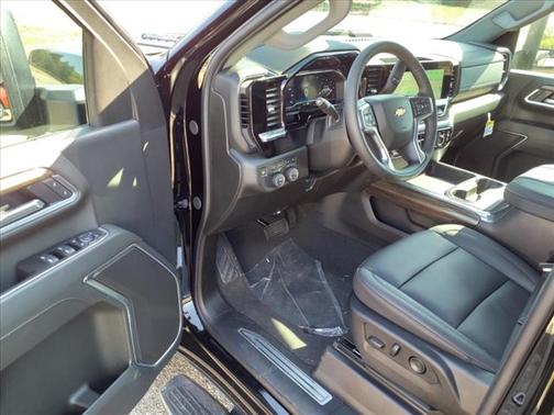 2025 Chevrolet Silverado 3500 LT