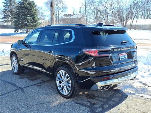 2024 GMC Acadia Denali