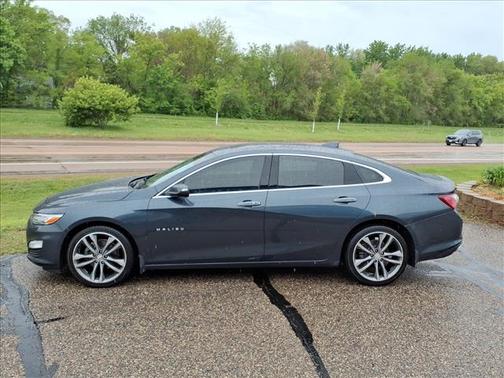 Navy 2020 Chevrolet Malibu Premier
