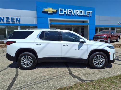 2022 Chevrolet Traverse LT Cloth