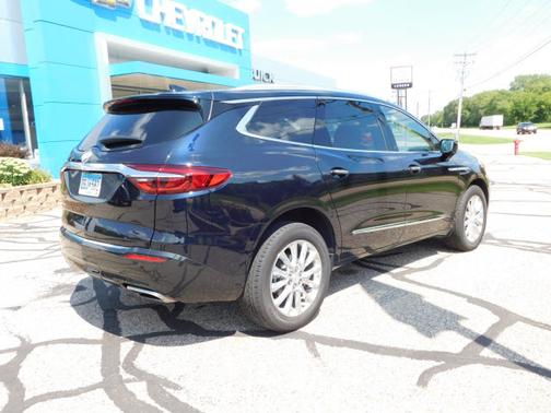 Photo 4 of 19 of 2020 Buick Enclave Essence