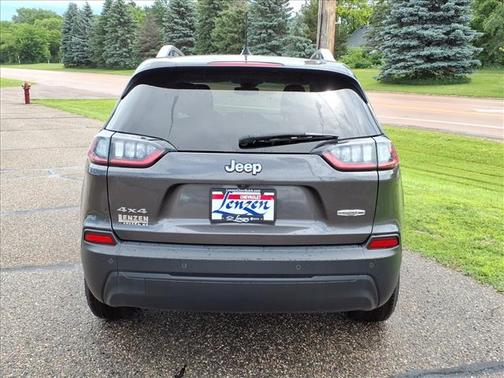 Granite Crystal Metallic Clearcoat 2021 Jeep Cherokee Latitude Plus