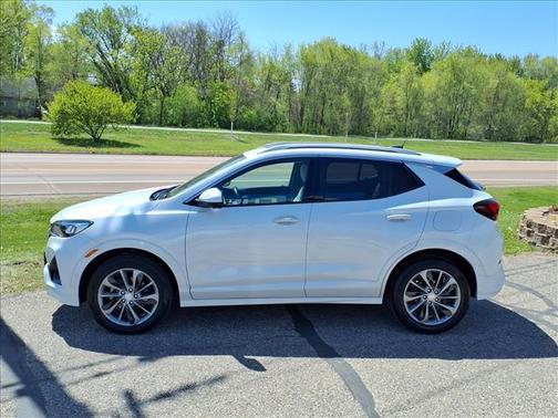 White Frost Tricoat 2020 Buick Encore GX Essence