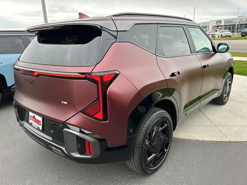 Magma Red Matte 2027 Kia Seltos X-Line SX