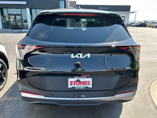 Ebony Black 2026 Kia Sportage LX