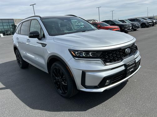 Sparkling Silver 2021 Kia Sorento SX