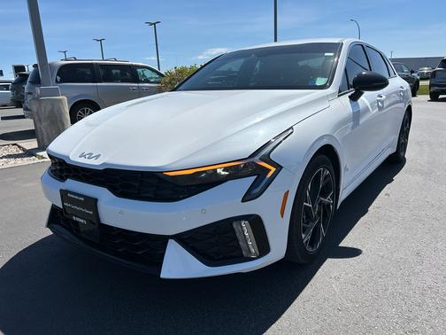 Snow White Pearl 2026 Kia K5 GT-Line