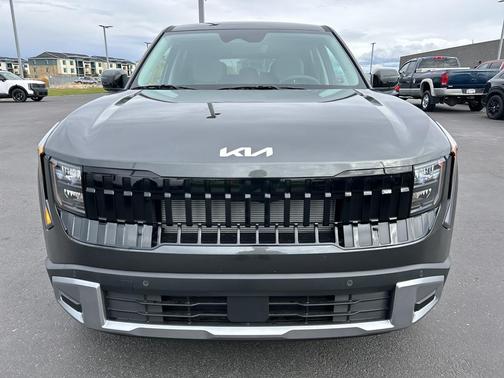 Interstellar Gray 2027 Kia Seltos S