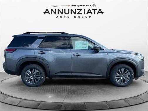 2025 Nissan Pathfinder SV 4WD