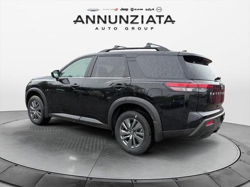 2025 Nissan Pathfinder SV 4WD