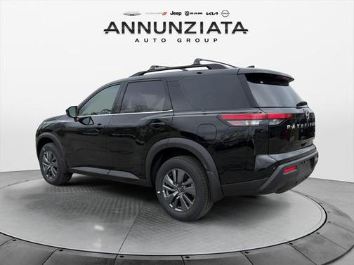 2025 Nissan Pathfinder SV 4WD