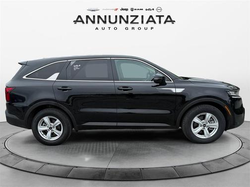 2022 Kia Sorento LX