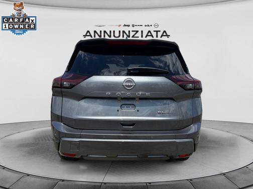 Gun Metallic 2026 Nissan Rogue SL