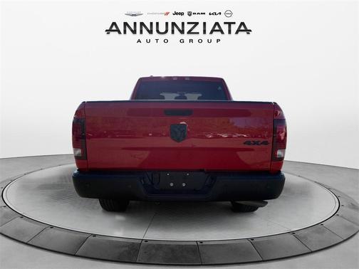 2024 RAM 1500 Classic Warlock Crew Cab 4x4 5'7' Box