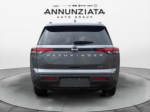 2025 Nissan Pathfinder SV 4WD