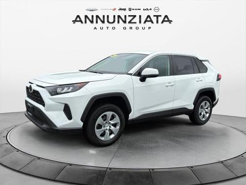 2022 Toyota RAV4 LE