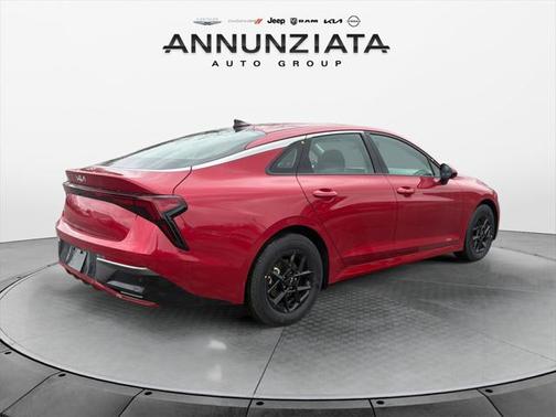 2025 Kia K5 LXS