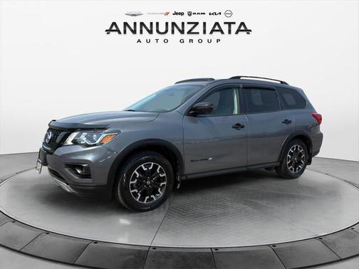 2020 Nissan Pathfinder SL