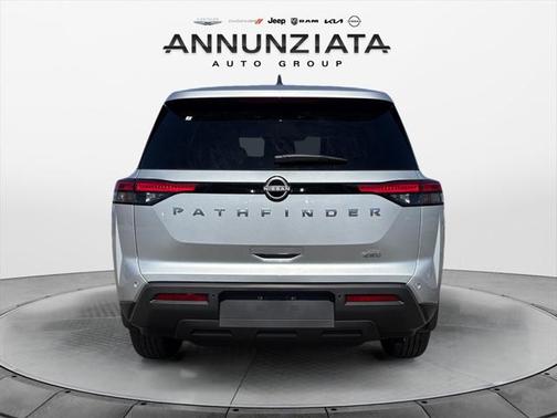2025 Nissan Pathfinder S