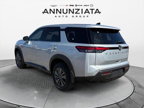 2025 Nissan Pathfinder S