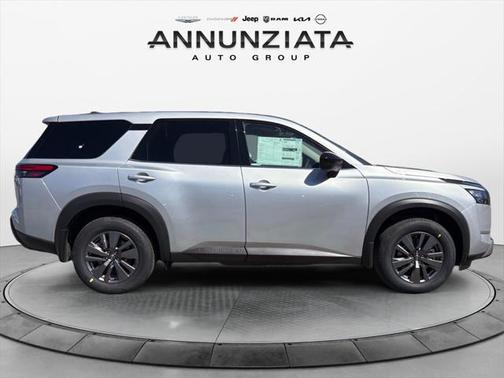 2025 Nissan Pathfinder S