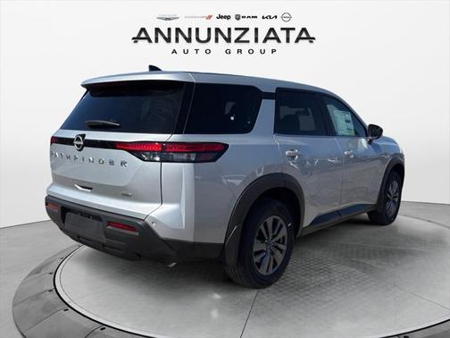 2025 Nissan Pathfinder S
