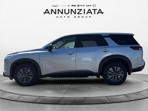 2025 Nissan Pathfinder S
