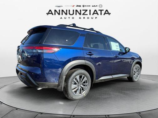 2026 Nissan Pathfinder SV