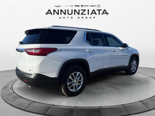 2018 Chevrolet Traverse LT Cloth