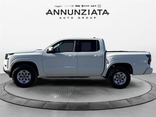 2024 Nissan Frontier SV