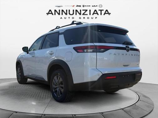 2025 Nissan Pathfinder SV 4WD
