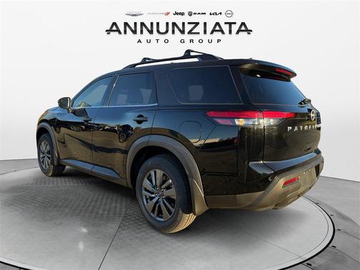 2025 Nissan Pathfinder SV 4WD