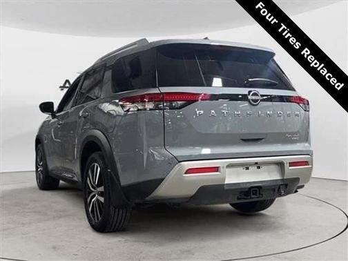 2024 Nissan Pathfinder Platinum 4WD