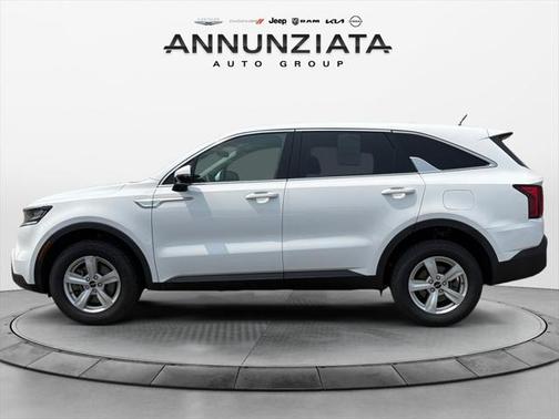 2022 Kia Sorento LX