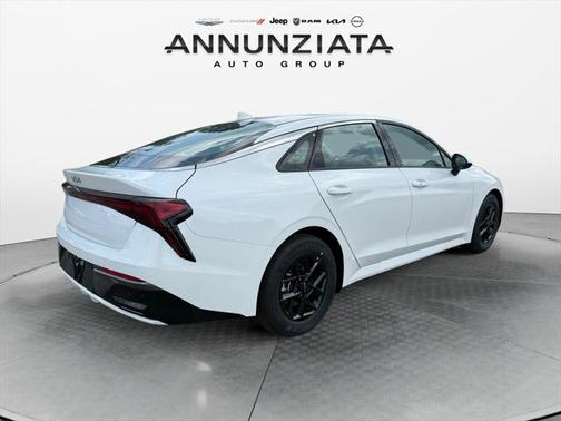 2025 Kia K5 LXS